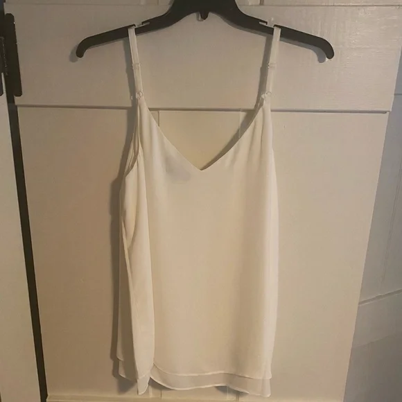 NWOT white, v-neck, flowy tank with adjustable straps, size 16W - Picture 3 of 4